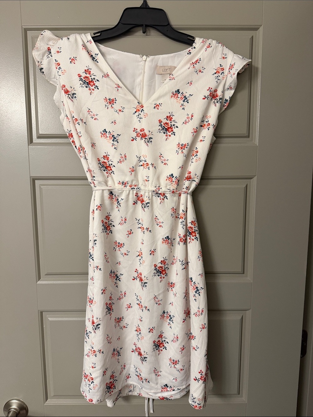 LOFT White Floral V-Neck Cap Sleeve Dress